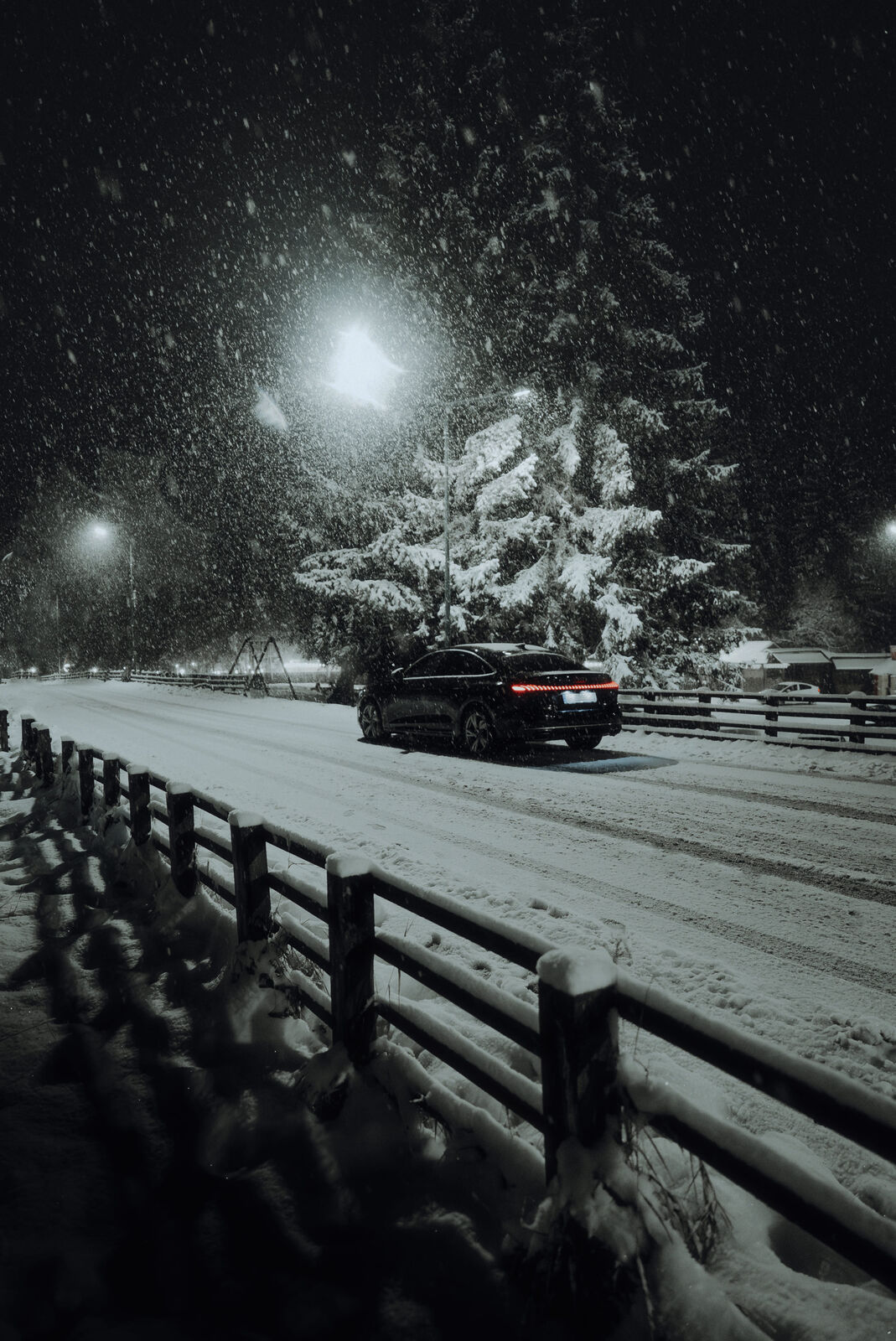 Audi A5 2025 in snow, frame 3