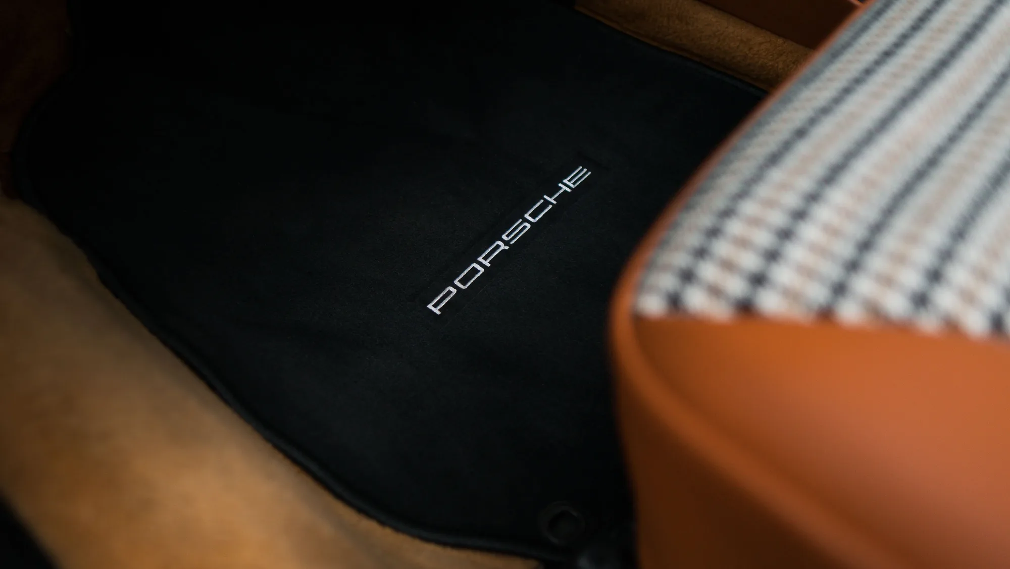 Porsche Classics - frame 7