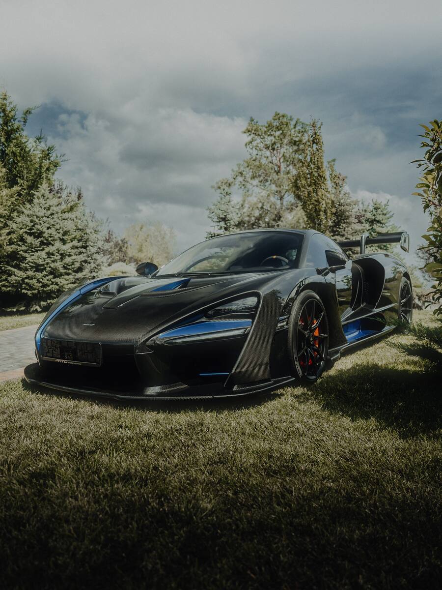 Custom Society 2024 · 01