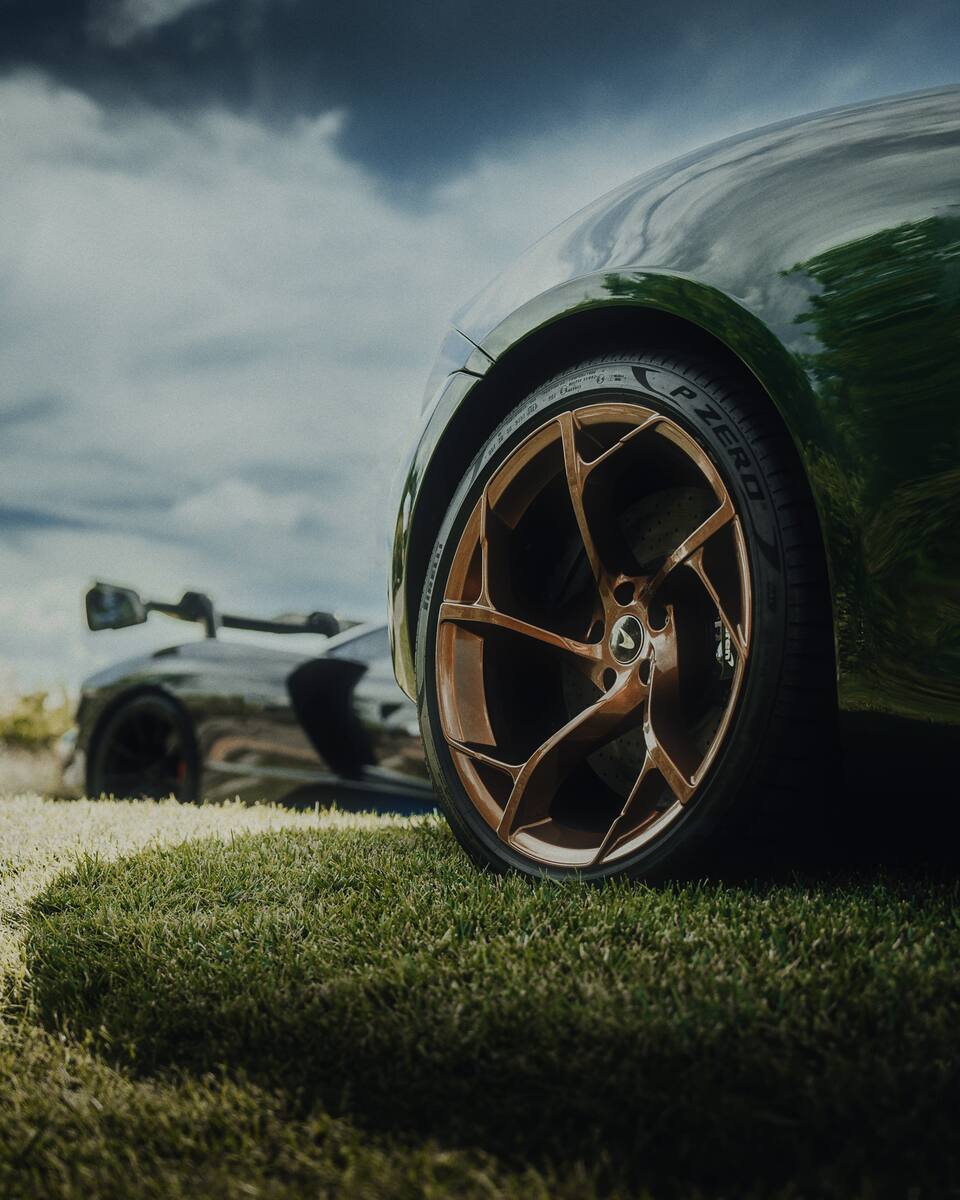 Custom Society 2024 · 05