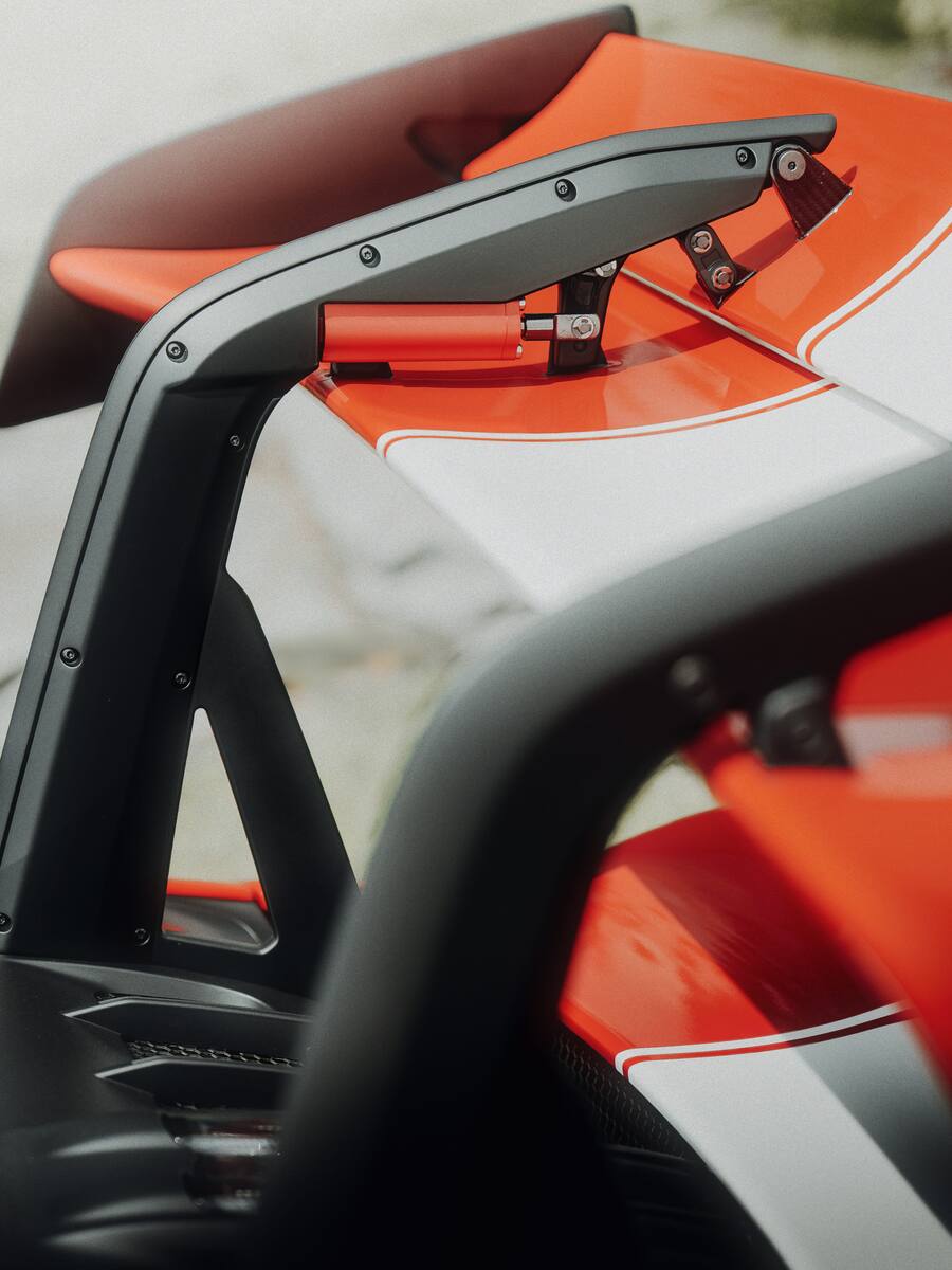 Custom Society 2024 · 04