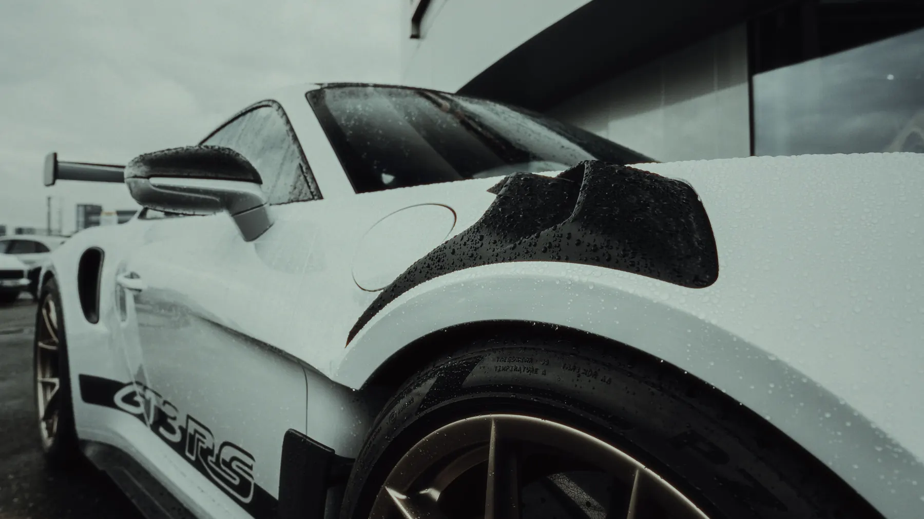 Porsche GT3 RS — frame 4