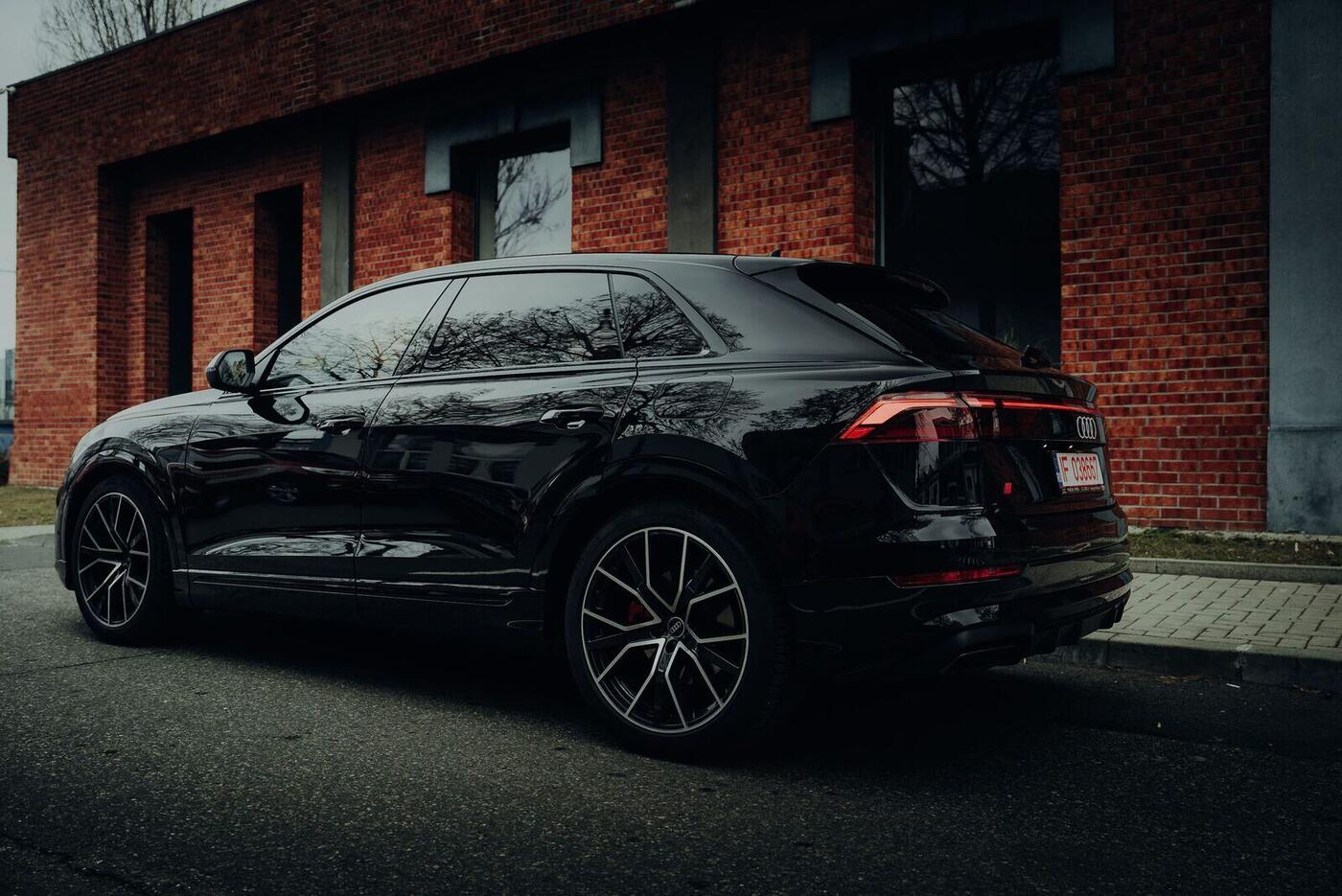 Audi Q8, frame 3