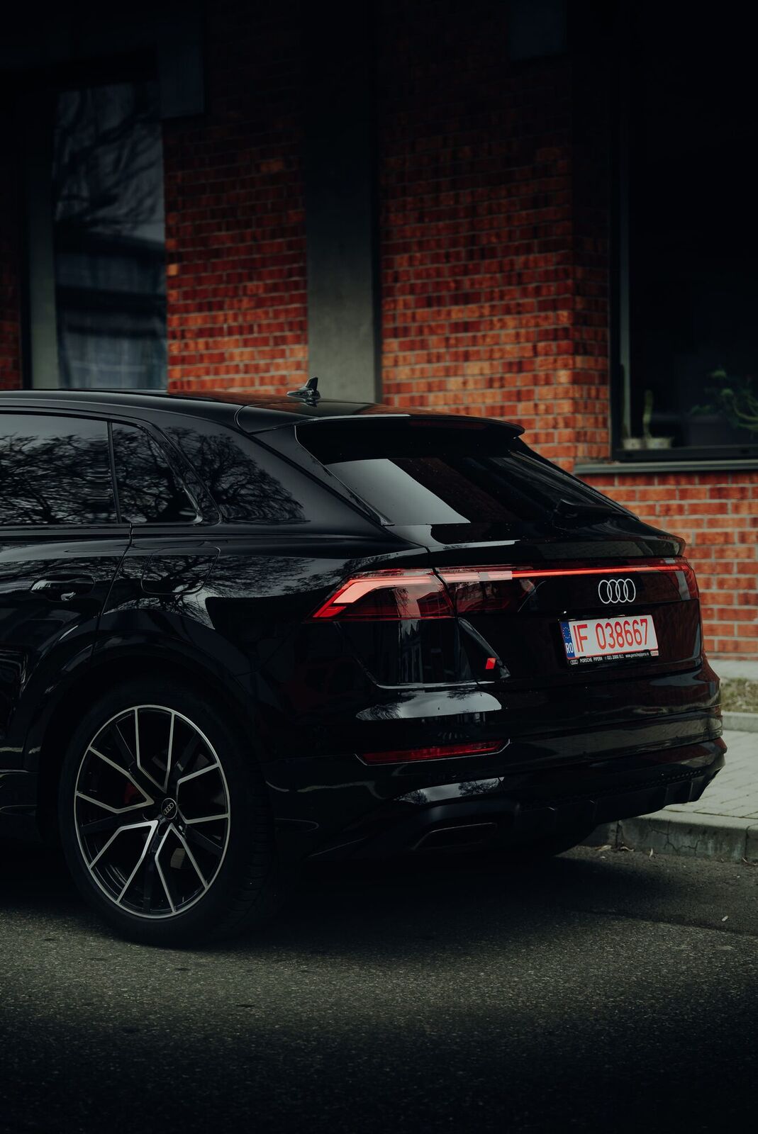 Audi Q8, portrait 2